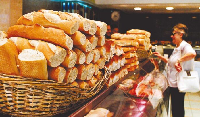 El pan se irá por las nubes: advierten una suba del 15%
