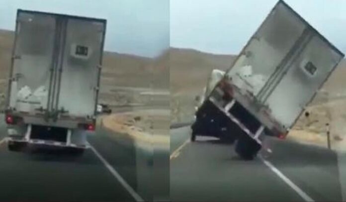 Insólito video: un camión volcó por las fuertes ráfagas de viento en Chubut